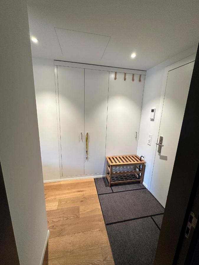 Beautiful Sunny New 1 Bed Apt フリムス エクステリア 写真